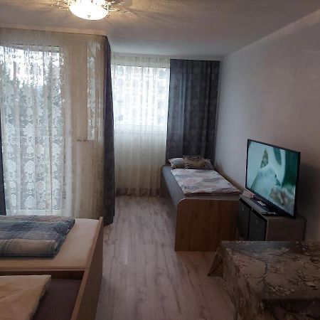 Steinhuebel Uni-Naehe Apartment Хомбург Екстериор снимка