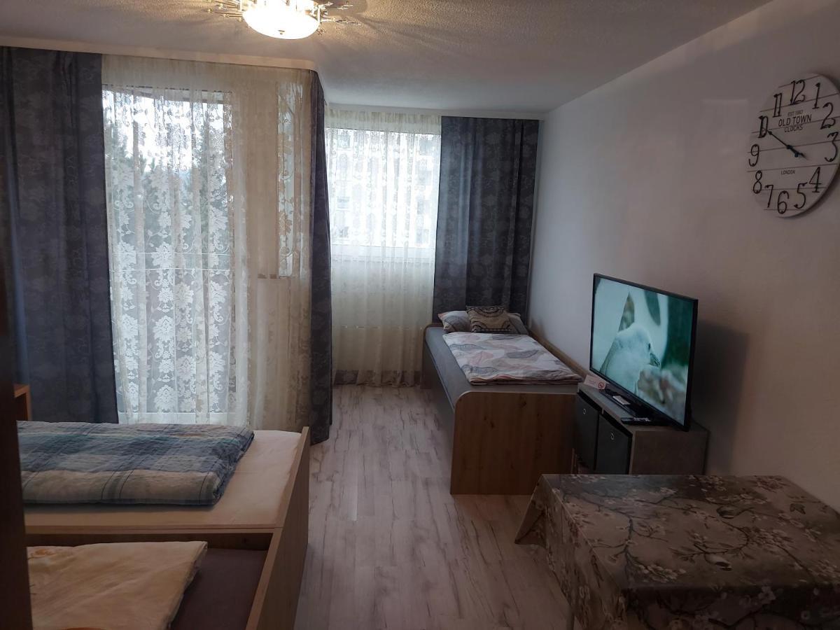 Steinhuebel Uni-Naehe Apartment Хомбург Екстериор снимка